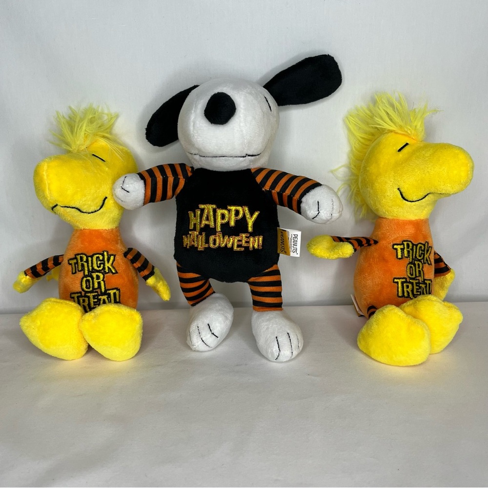 New- Peanuts Brand Halloween Plush Dog Toys- Snoopy & Woodstock. Set of 3